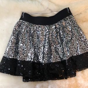 🆕 Justice sequin skirt 💕
